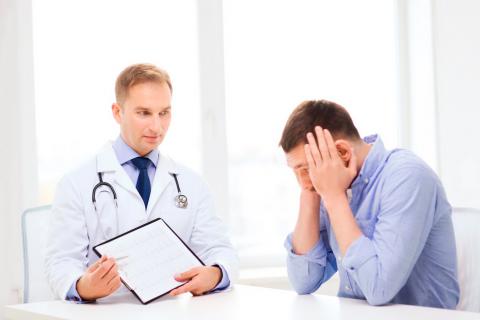 Nhồi máu não nhân bèo phẫu thuật được không?